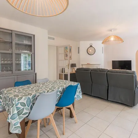 Maison Spacieuse Avec Jardin Arboré - Proche Plage Hébergement de vacances